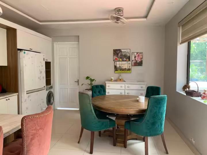 Catba Backpackers Hostel & Pool Bar Chan Chau ห้อง รูปภาพ