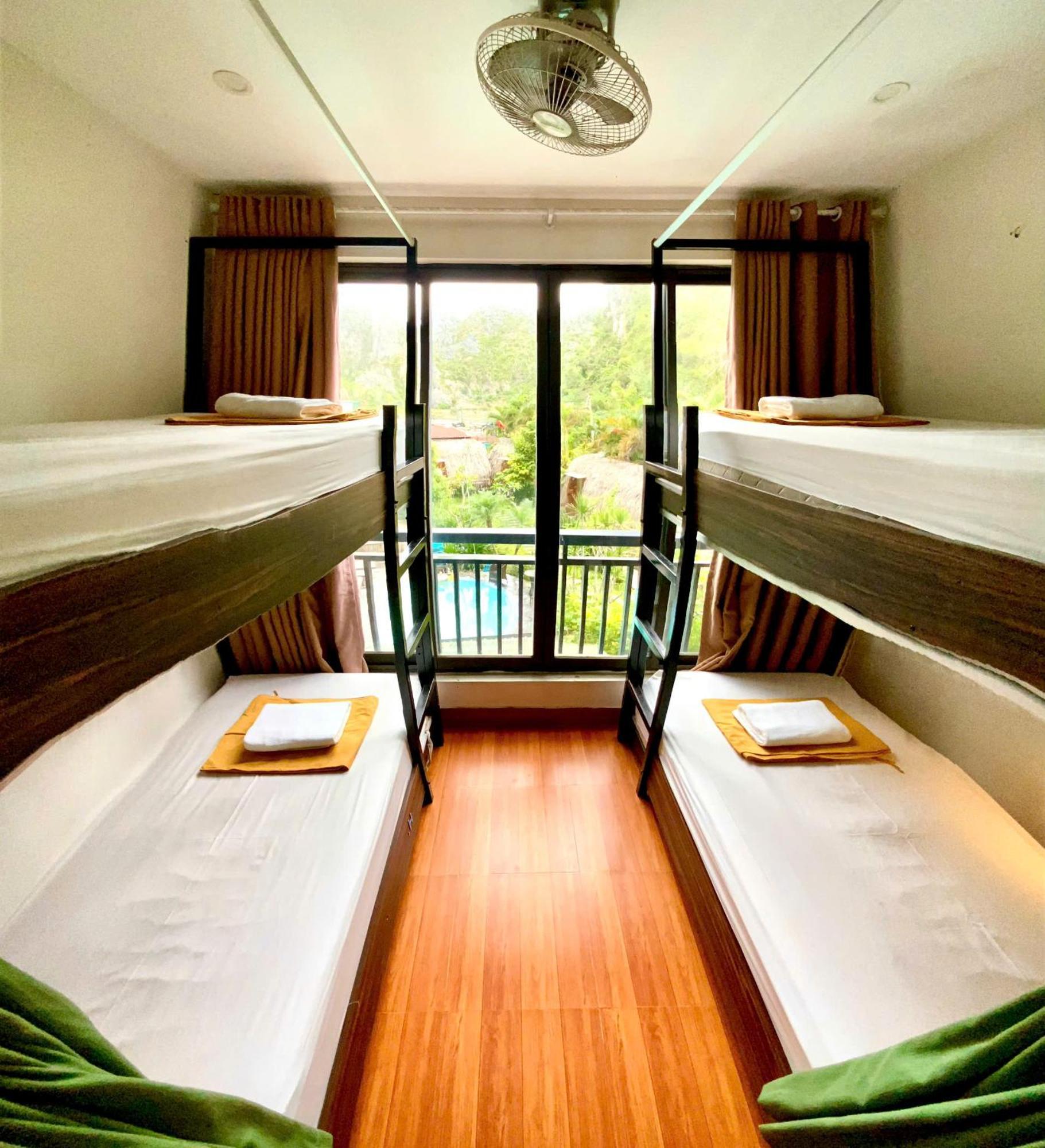 Catba Backpackers Hostel & Pool Bar Chan Chau ภายนอก รูปภาพ